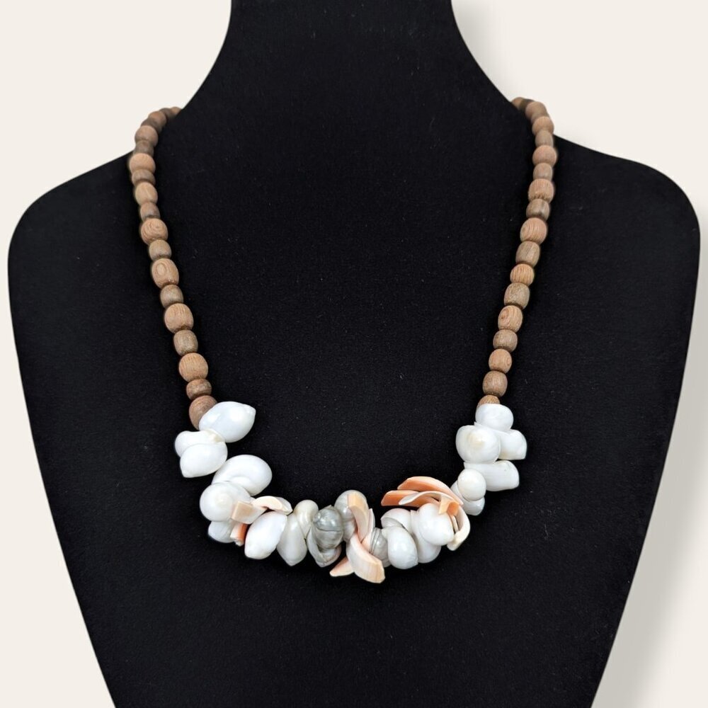 Vintage Wood Beaded Shell Necklace